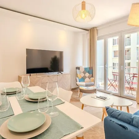 Апартаменты 4pers A 2 Pas De La Promenade *